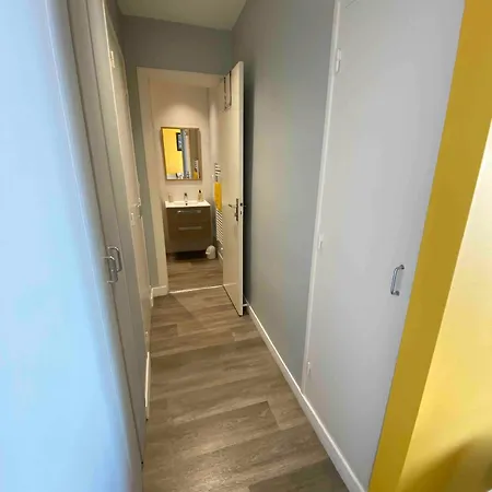 Nid Douillet Pour 2, Face A La Apartmán *