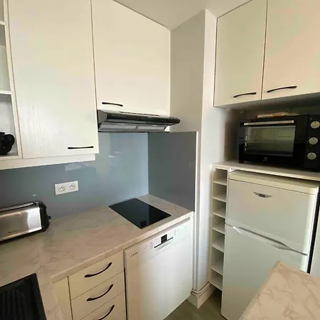 Nid Douillet Pour 2, Face A La Apartmán *